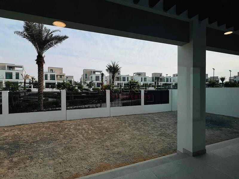 Gated Community | Spacious Layout + Garden | Prime Location - Image 11