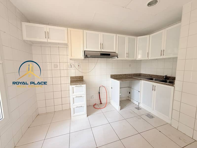 SPACIOUS / BACK TO BACK / BIG LAYOUT / TYPE 4E - Image 6