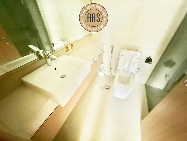 Burj Khalifa + lagoon view •• chiller free •• good size •• best layout •• multiple options •• ready to move - Image 12