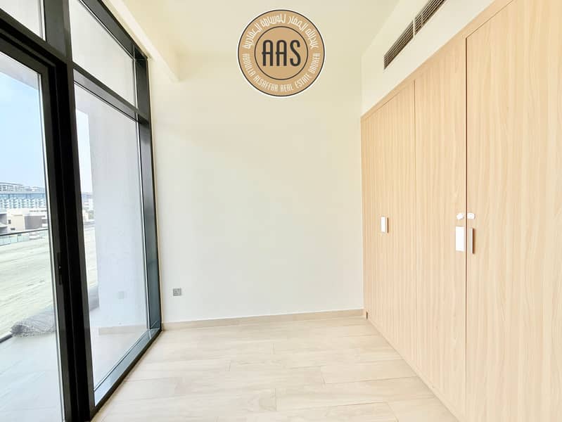 Burj Khalifa + lagoon view •• chiller free •• good size •• best layout •• multiple options •• ready to move - Image 15