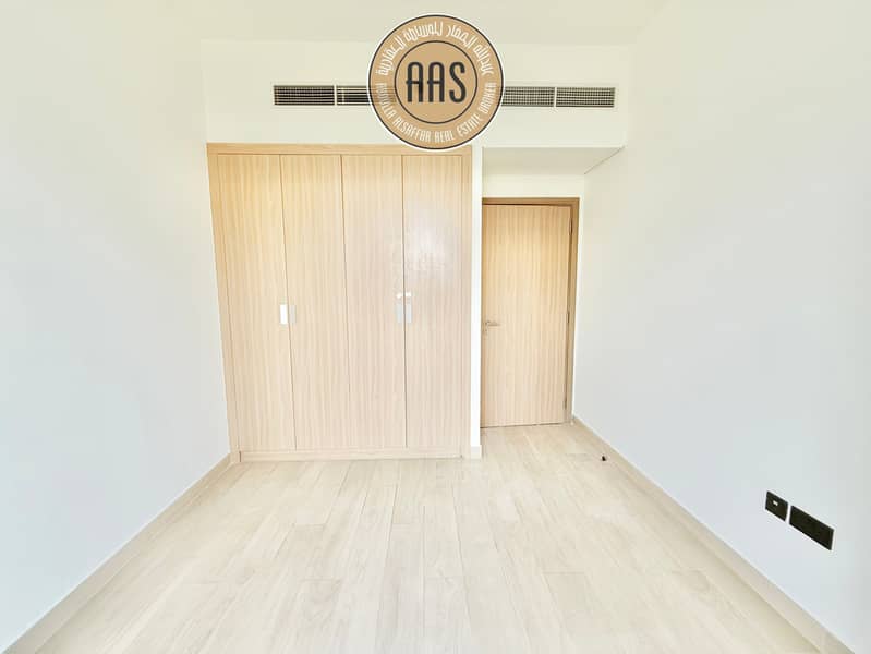 Burj Khalifa + lagoon view •• chiller free •• good size •• best layout •• multiple options •• ready to move - Image 16