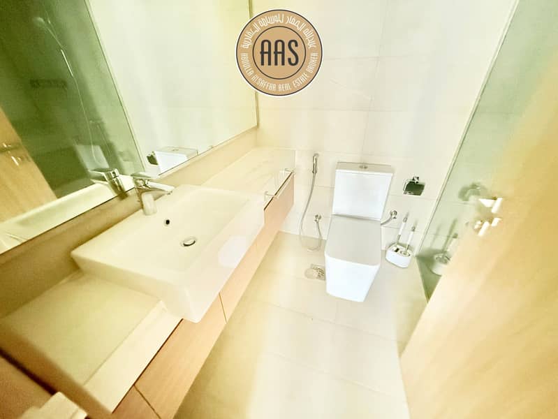 Burj Khalifa + lagoon view •• chiller free •• good size •• best layout •• multiple options •• ready to move - Image 20