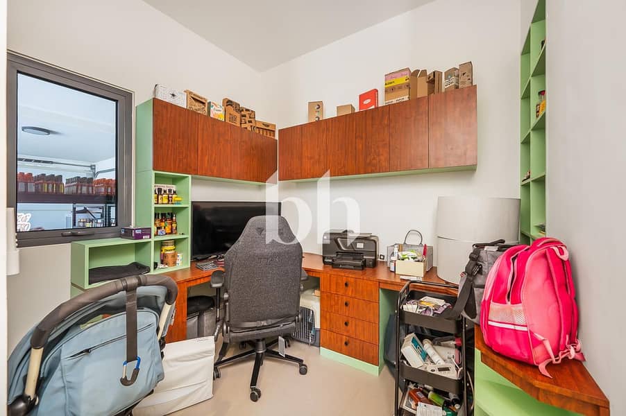 Exclusive | Vacant On Transfer | Large plot - Image 9