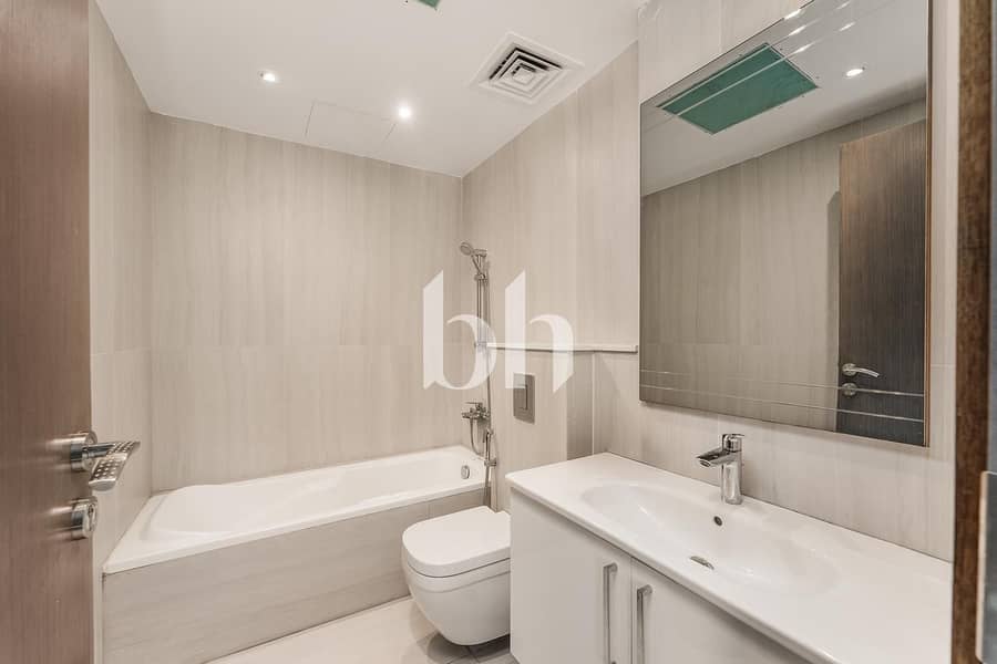 Exclusive | Fully Upgraded | Vacant On Transfer - Image 6