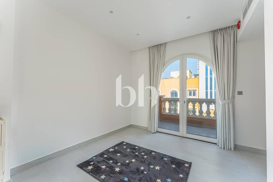 Exclusive | Fully Upgraded | Vacant On Transfer - Image 8