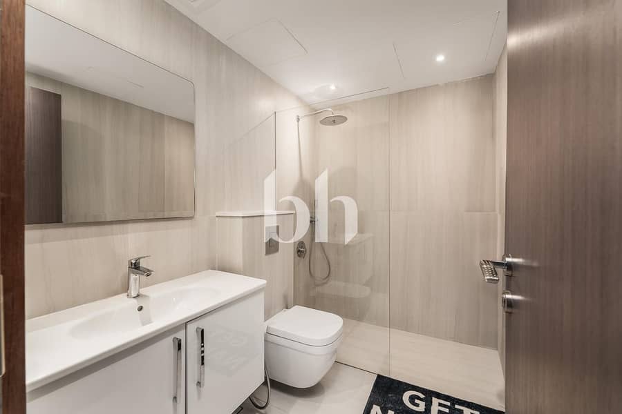 Exclusive | Fully Upgraded | Vacant On Transfer - Image 9