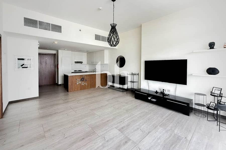 6 Cheques | Unfurnished | With Parking and Balcony