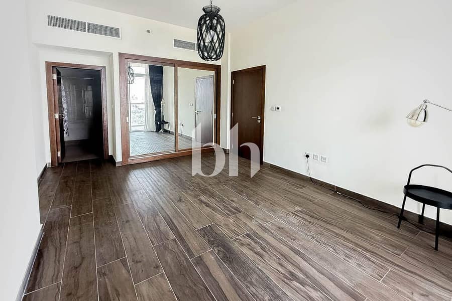 6 Cheques | Unfurnished | With Parking and Balcony