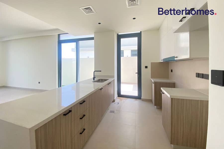 New To Market | Full Park View | View Today - Image 36