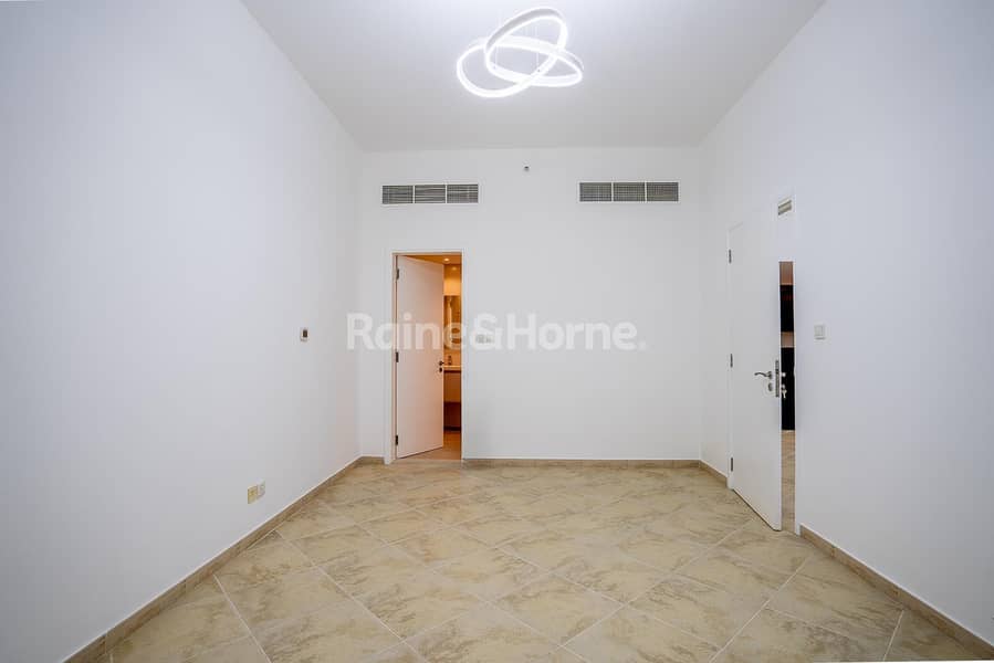 Upgraded-Mall View - 2 Baths - Vacant in May 2026 - Image 7