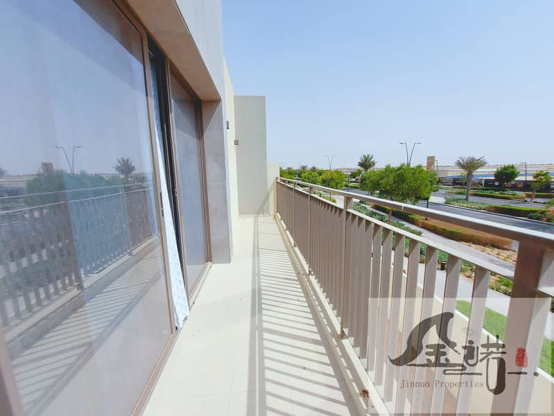 Premium Villa No| Corner | Single Row | Large Plot - Image 15