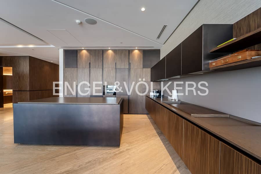 Luxurious | Half-Floor | Canal Views - Image 11