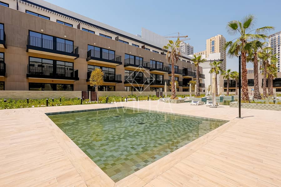 Best Deal I Pool View | Largest Layout