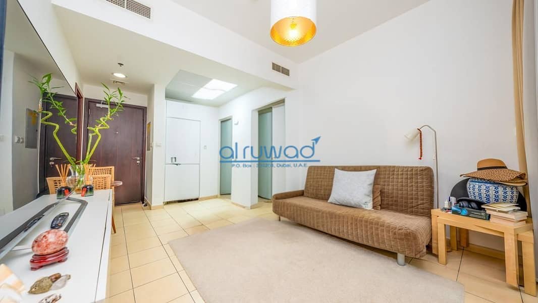 Hot Deal | Upgraded Unit | Fitted Kitchen