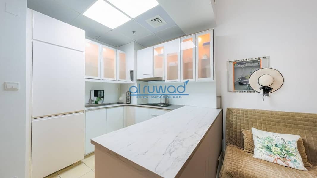 Hot Deal | Upgraded Unit | Fitted Kitchen - Image 9