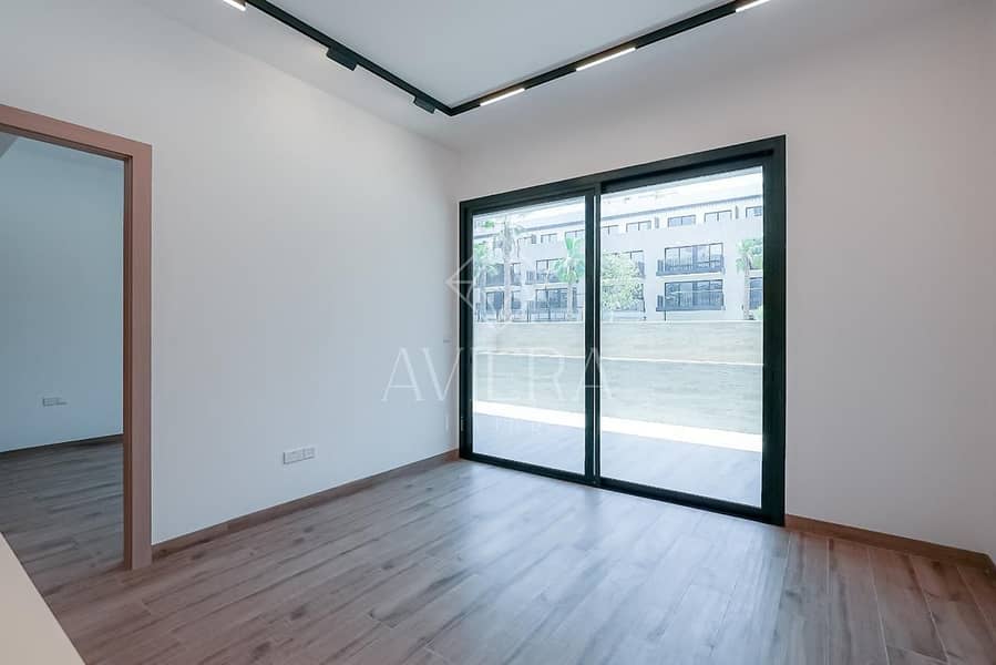 Best Deal I Pool View | Largest Layout - Image 11