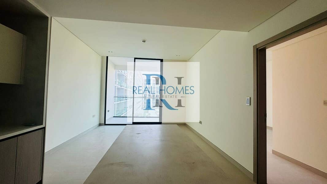 Island Kitchen | Brand New | Modern | Bright Unit