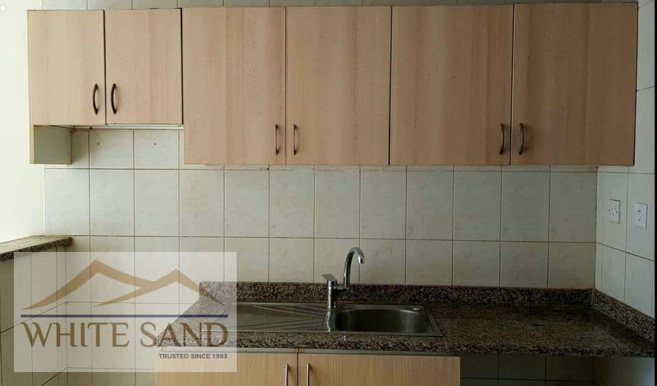 GREECE CLUSTER I READ TO MOVE I NEAR TO BUS STOP - Image 7