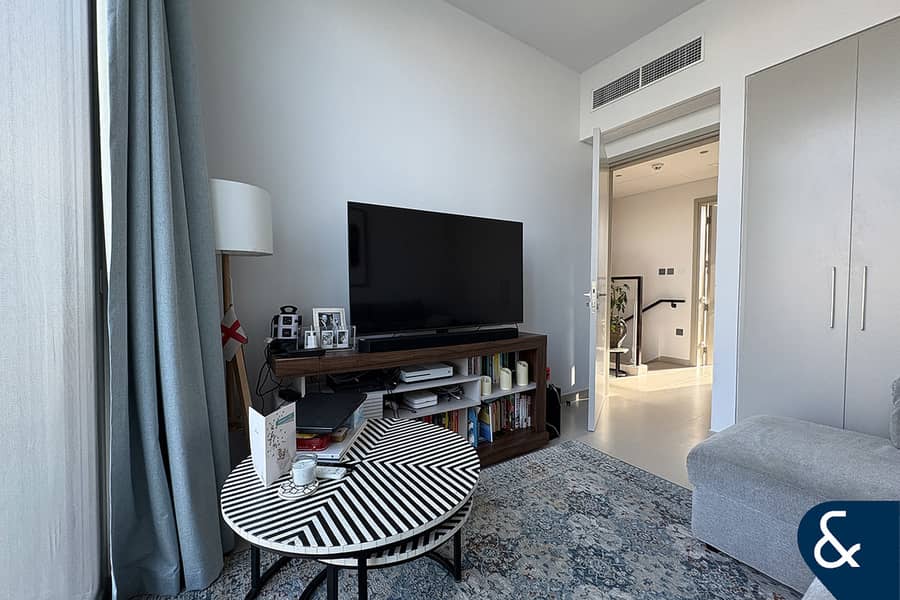 3 Bedroom | Unfurnished | Private Garden - Image 10