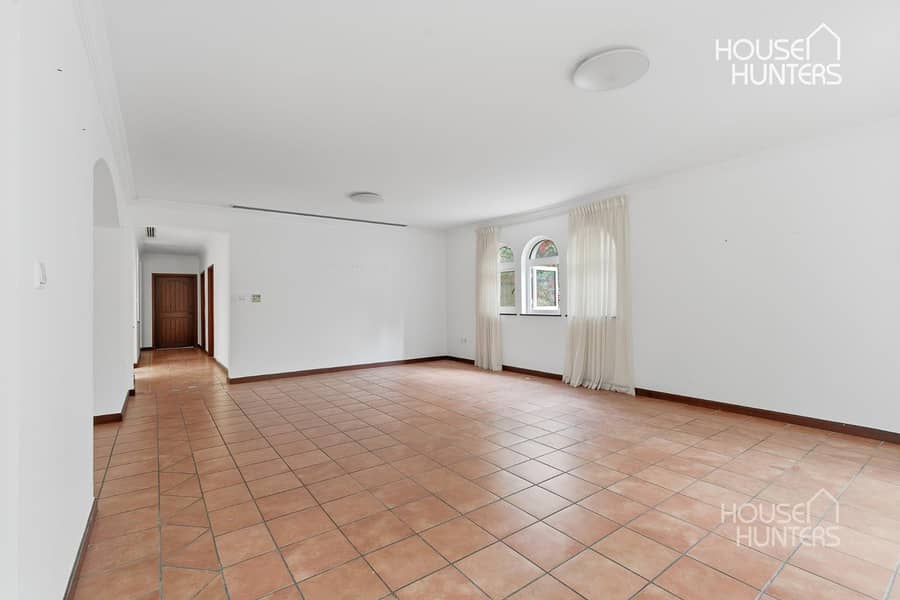 Exquisite Valencia Style | Private Pool | Vacant - Image 14