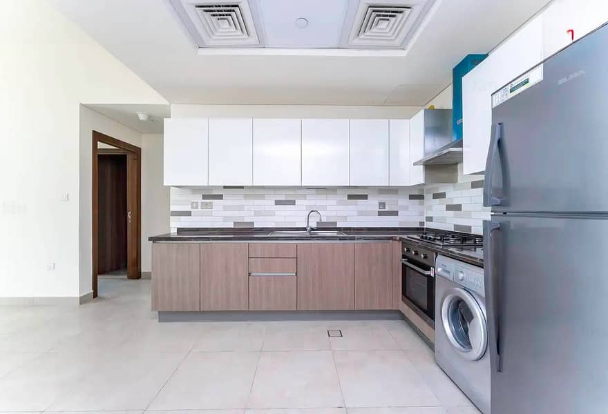 Unfurnished | Ready To Move | Free Chiller