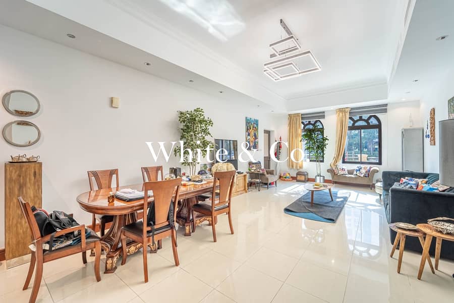 Private Entrance | Triplex | Private Parking