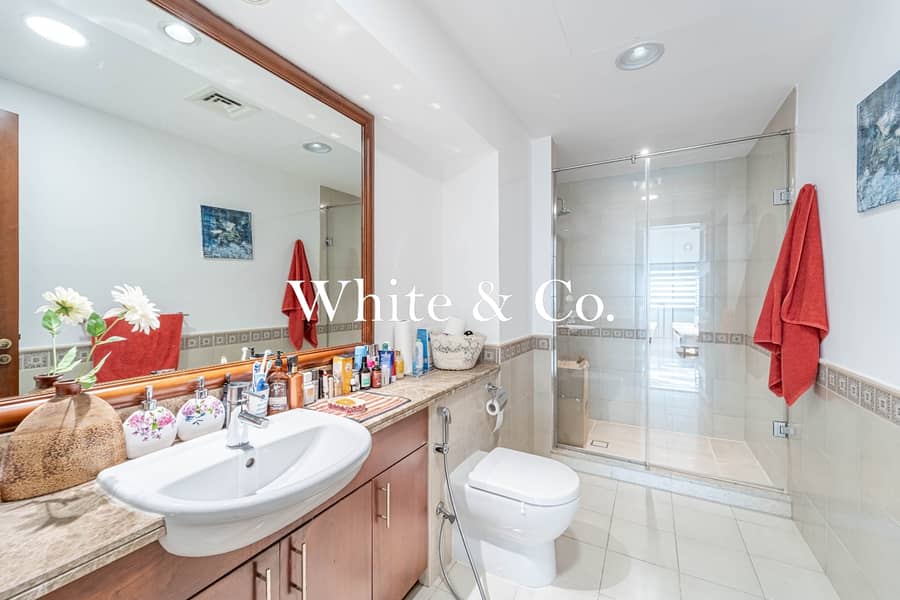 Private Entrance | Triplex | Private Parking - Image 6