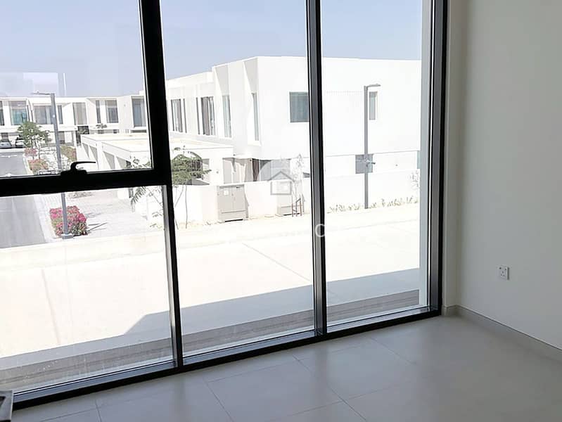 Spacious 3 Bed Villa | Ready to Move | Great Investment - Image 6