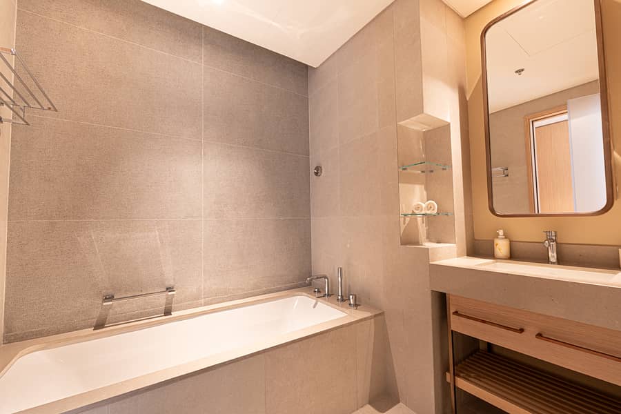 2BR Luxury |Hotel Amenities | Dubai Mall Access - Image 16