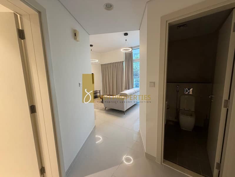 DIRECT POOL VIEW | FULLY FURNISHED | READY TO MOVE - Image 7