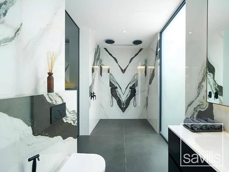 Luxury Villa | Private Lake View | Large Plot - Image 9