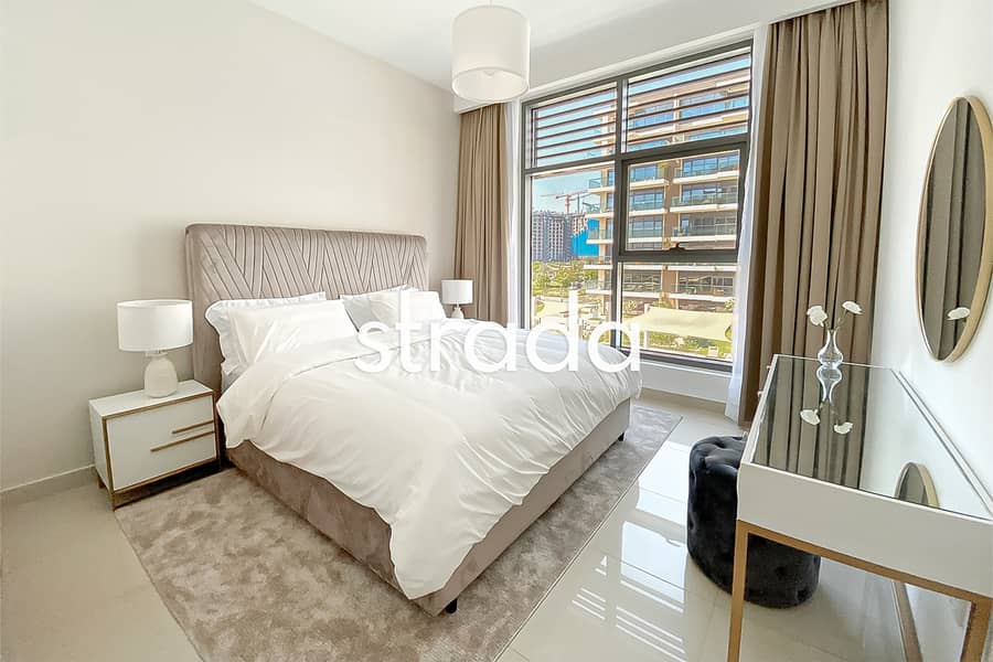 Community Expert | Exclusive | Pool and park - Image 9