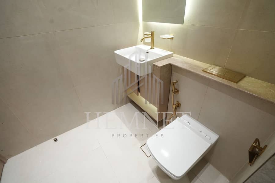 Vacant | Brand New | Spacious - Image 10