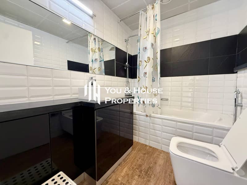 Elegant & Bright Apartment I Quality Finishes I With Pool View - Image 6