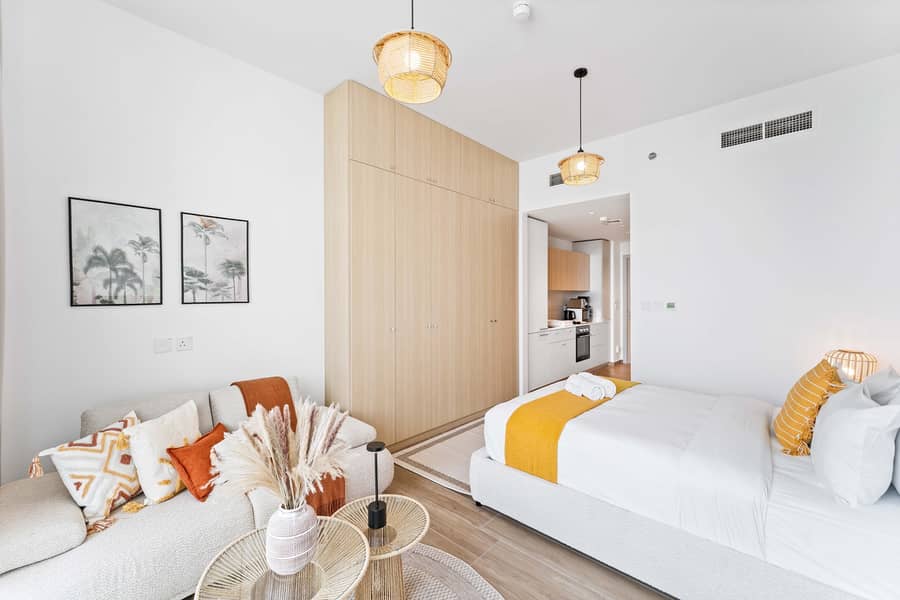 Hot Deal | Ellington | Balcony | Bills Included