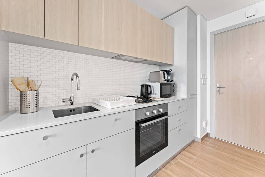 Hot Deal | Ellington | Balcony | Bills Included - Image 6