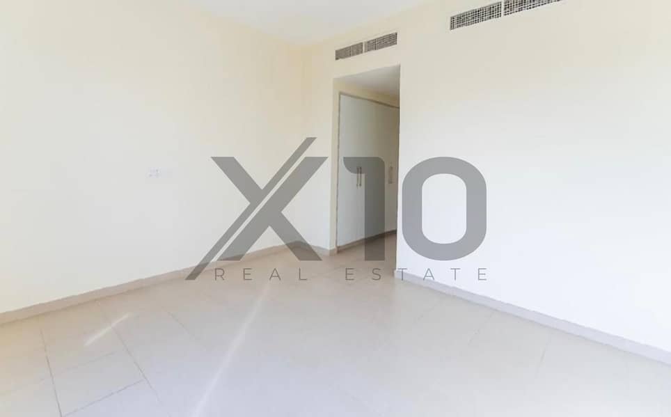 Single Row | Park-Facing | Flexible 12 Cheques - Image 10