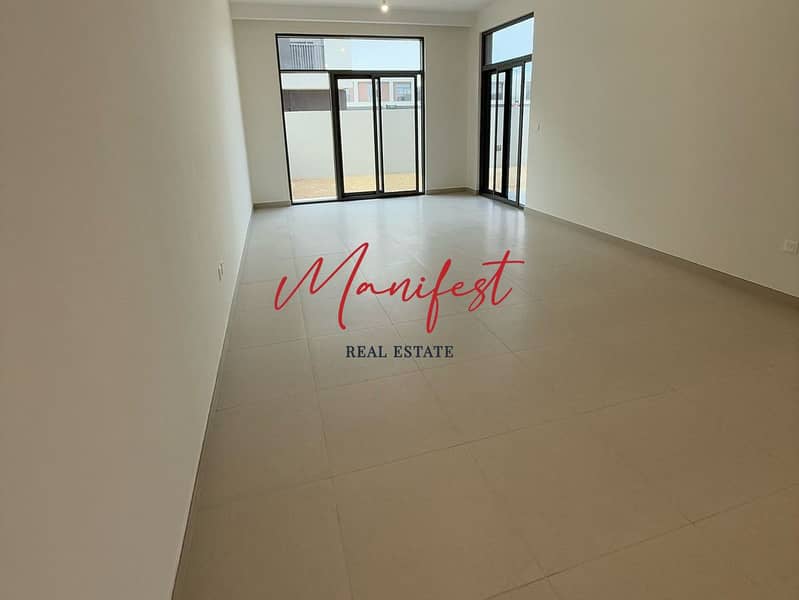 Single Row | Spacious | Beachfront living