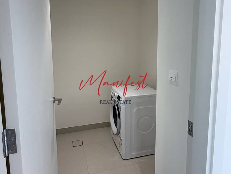 Single Row | Spacious | Beachfront living