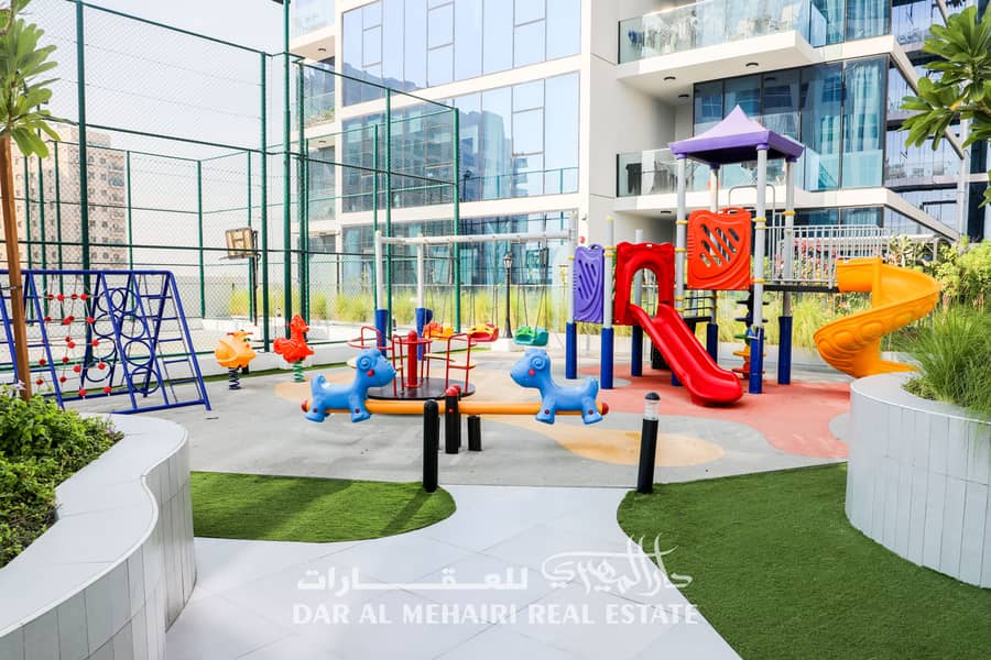 SPACIOUS 2 B/R FLAT IN AL JADDAF WITH FULL FACILITY GYM/POOL/GARDEN - Image 7