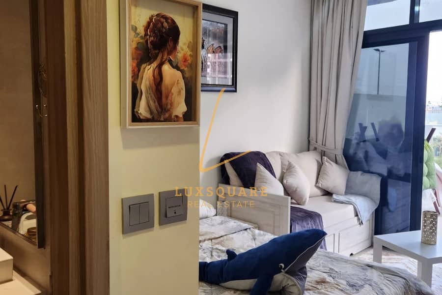 Fully Furnished | Ready To Move | Chiller Free