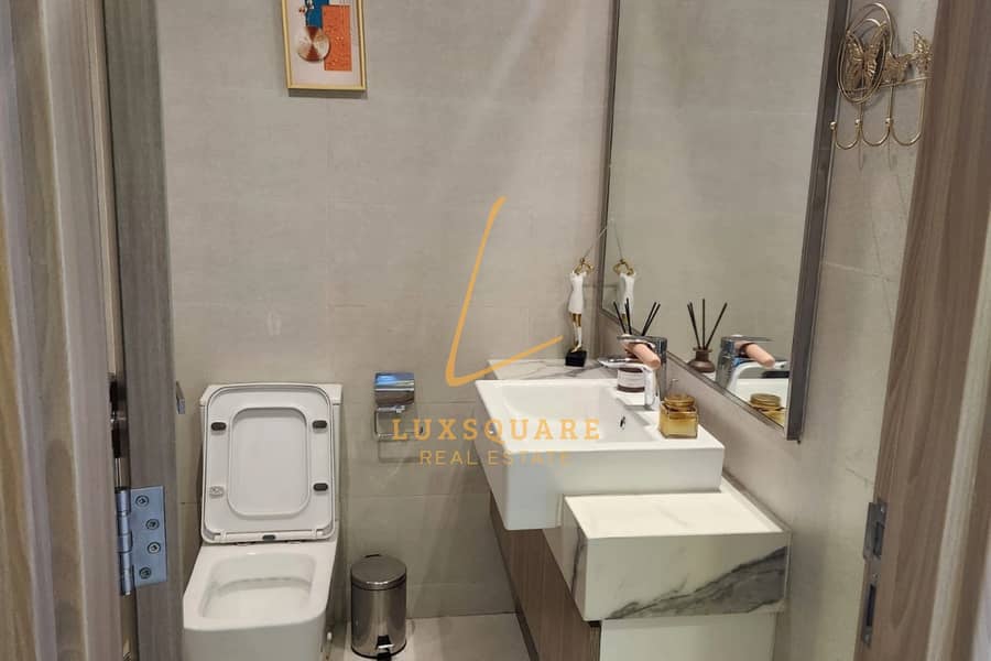 Fully Furnished | Ready To Move | Chiller Free - Image 9