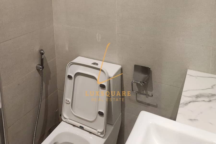 Fully Furnished | Ready To Move | Chiller Free - Image 10