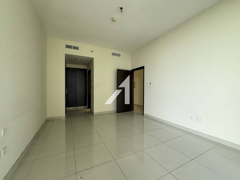 Hidden Gem 3BR Apartment| Bright and Airy| Balcony