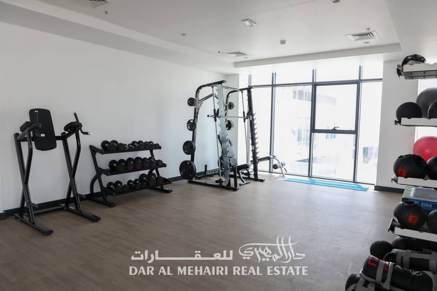 SPACIOUS 2 B/R FLAT IN AL JADDAF WITH FULL FACILITY GYM/POOL/GARDEN - Image 12