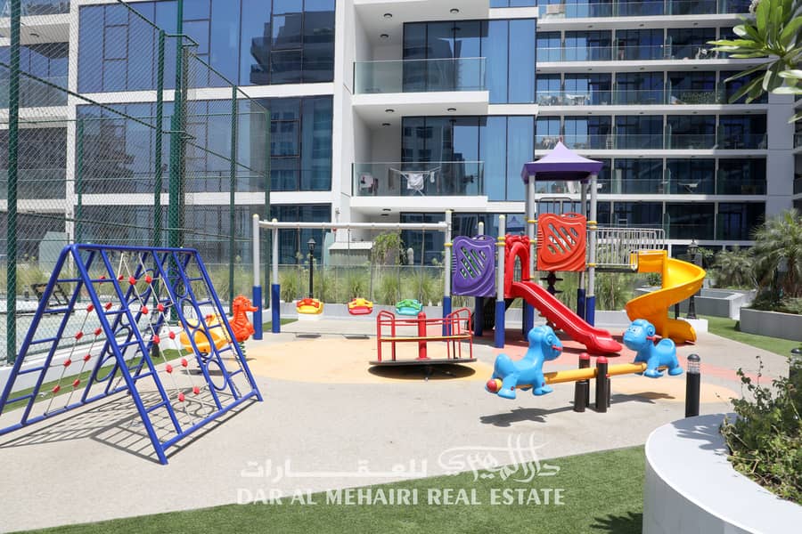 SPACIOUS 2 B/R FLAT IN AL JADDAF WITH FULL FACILITY GYM/POOL/GARDEN - Image 15