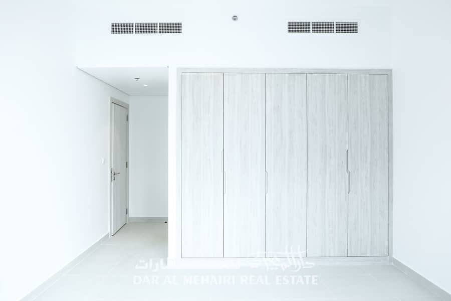 SPACIOUS 2 B/R FLAT IN AL JADDAF WITH FULL FACILITY GYM/POOL/GARDEN - Image 17