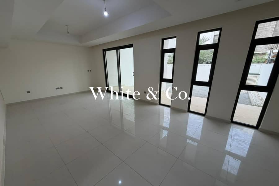 R2MB | Best Layout in 3 Bed | Big Balcony