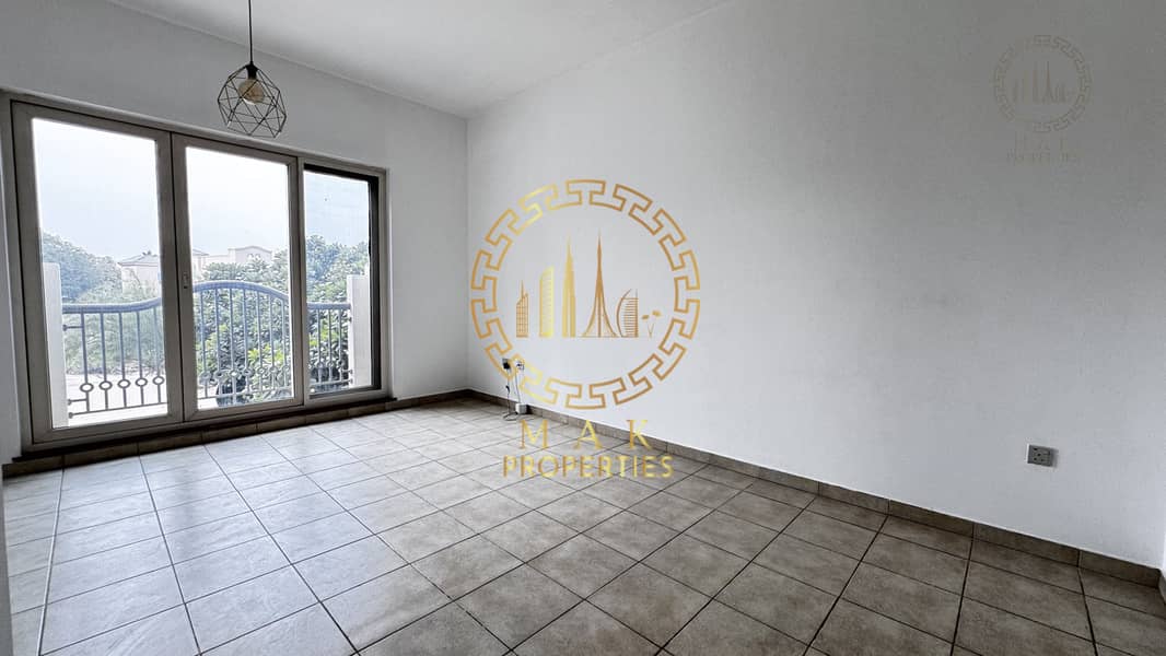 Beautiful 5 Bedroom Corner Villa with Private Pool - Image 8