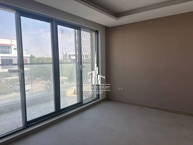 Brand New 6+Maid |Walking Distance To Golf Trump